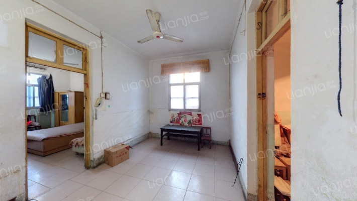 教委小区二手房实景图