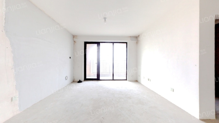 兴源巴黎城二手房实景图