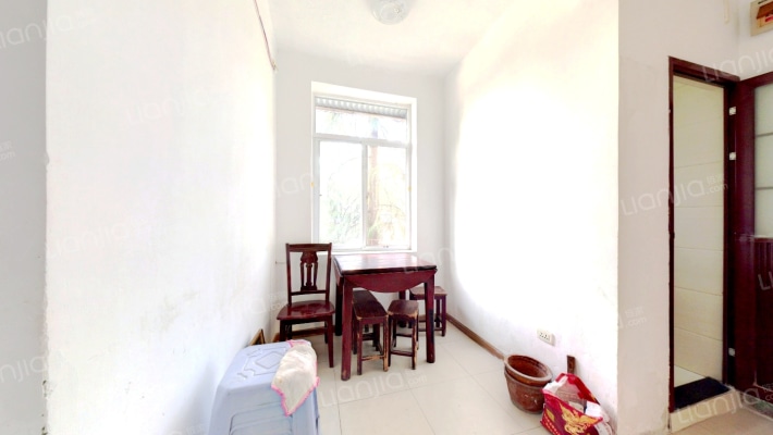 台北一路客运宿舍二手房实景图