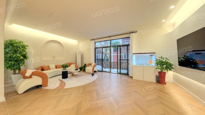 英伦美墅馆二手房实景图