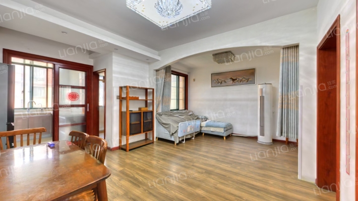 美岸青城幸福里二手房实景图