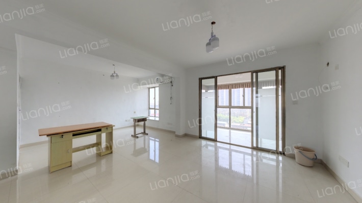 南昌锦海东方银座二手房实景图