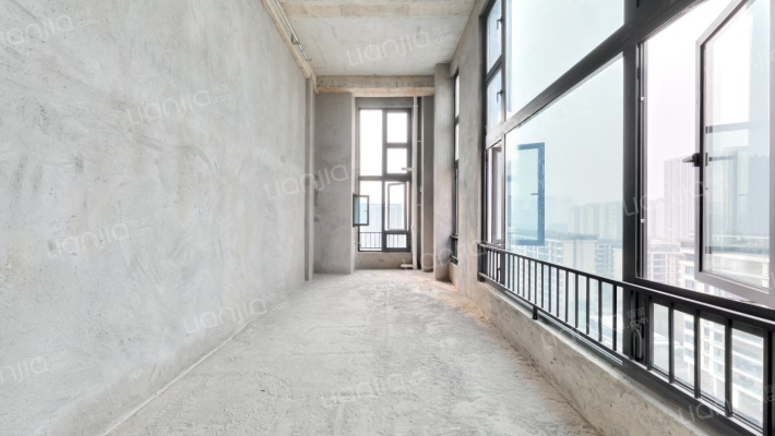 龙湖颐天康养天曜公寓二手房实景图