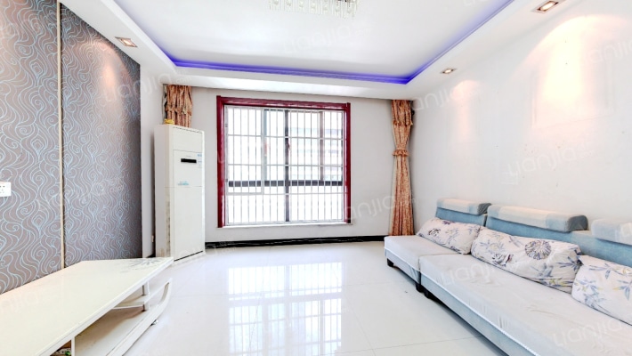 兰乔圣菲二手房实景图