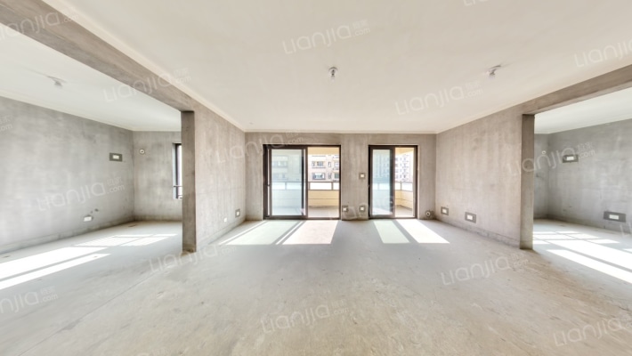 鸿翔香樟里二手房实景图