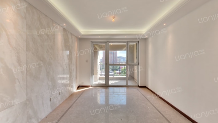 坤湖郦舍二手房实景图