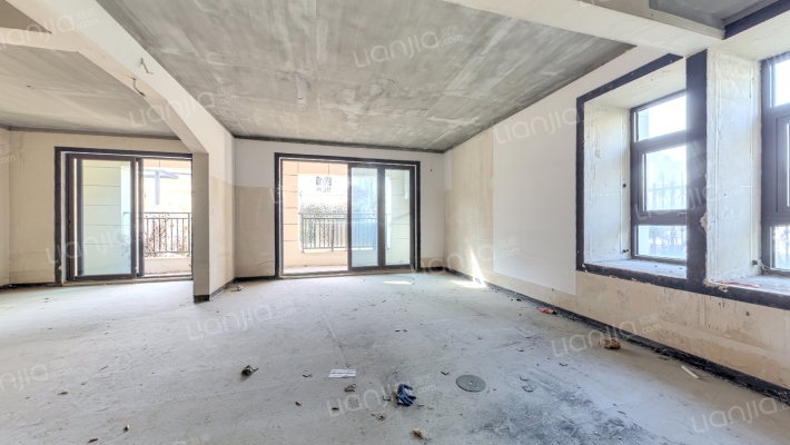 保利香颂四期二手房实景图