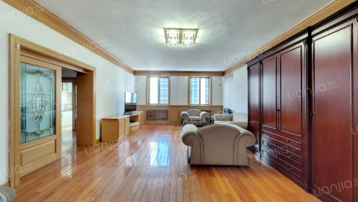 39中金鼎公寓二手房实景图