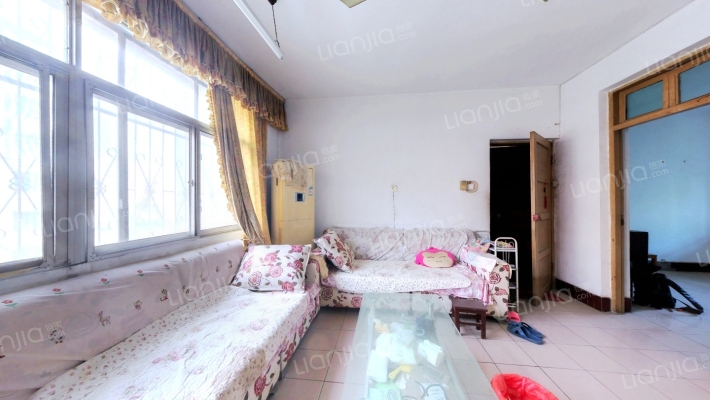 新兴西路1544号二手房实景图