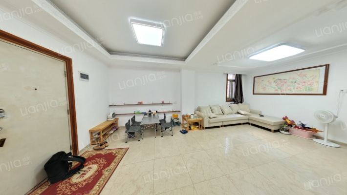 新兴花苑二手房实景图