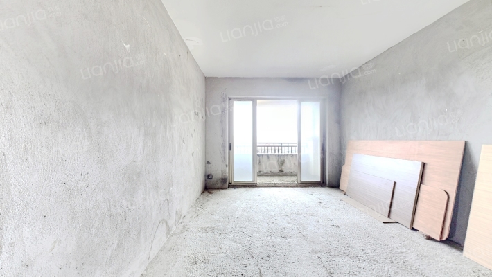 誉峰江畔花园二手房实景图