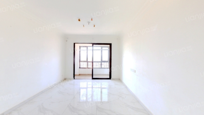 爱丁堡三号院二手房实景图