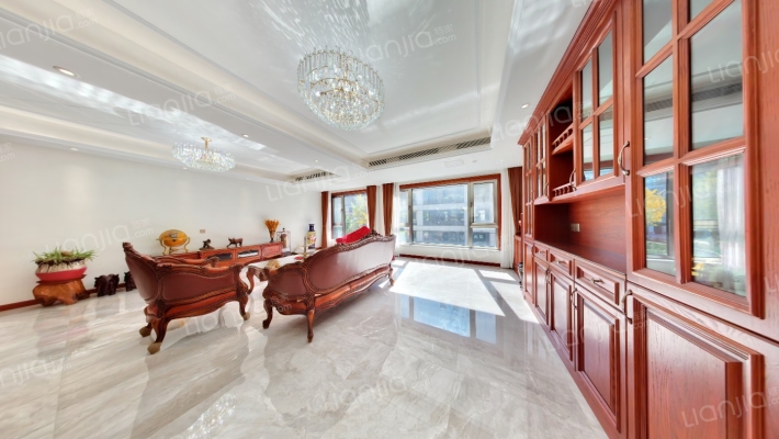 中瑞鼎峰·伴山府二手房实景图