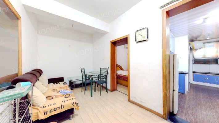 江西省计算机中心宿舍二手房实景图