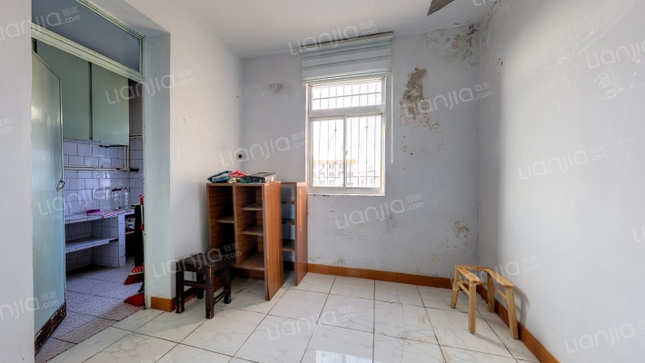 三八车队家属院二手房实景图