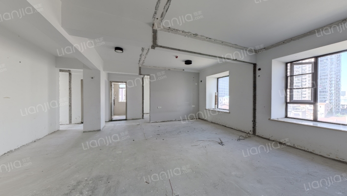 天下龙岭广场二手房实景图