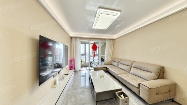 万科翡翠之光2期A区二手房实景图