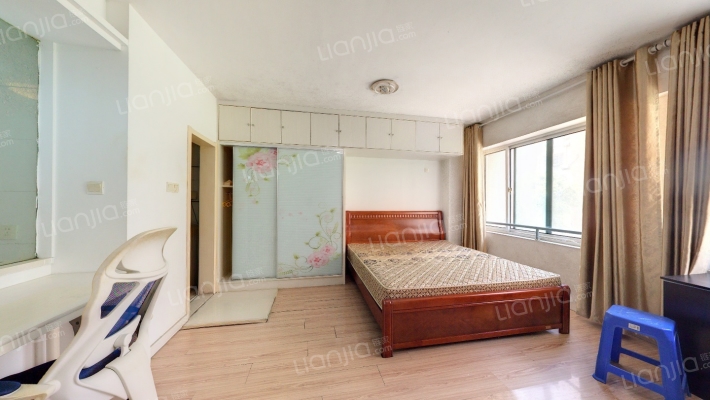 托乐嘉单身公寓二手房实景图