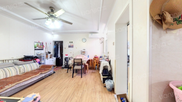 唐桥国风小区二手房实景图