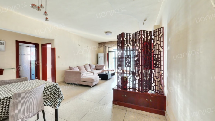 翡翠海湾二手房实景图