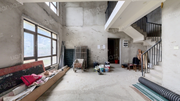 一湾湖墅二手房实景图