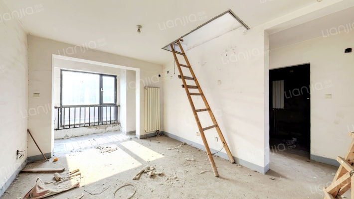 金秋新苑二手房实景图