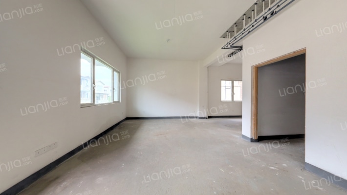 万科君悦云台二手房实景图