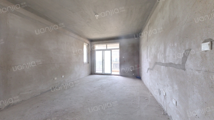 清华大溪地二号院二手房实景图