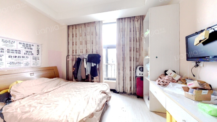 海陆世贸寓所二手房实景图