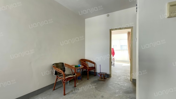 怡馨家园二手房实景图