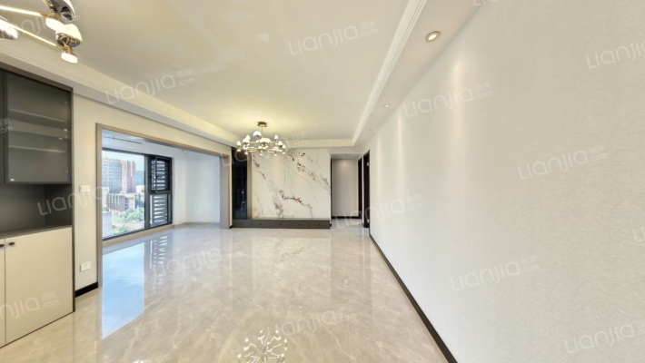 万科理想城二期·树院二手房实景图