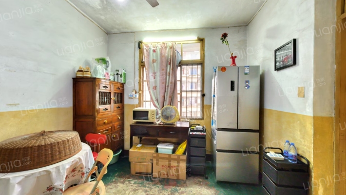 电业局西洪路单位宿舍二手房实景图