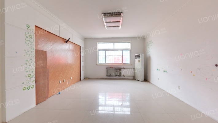 中阳春蕾小区二手房实景图