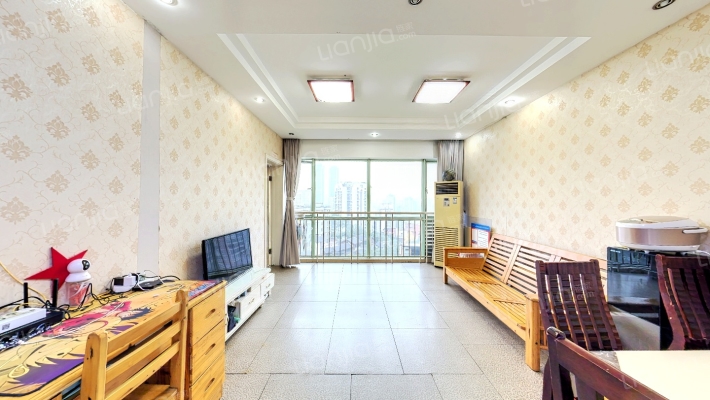 水晶石国际公寓二手房实景图