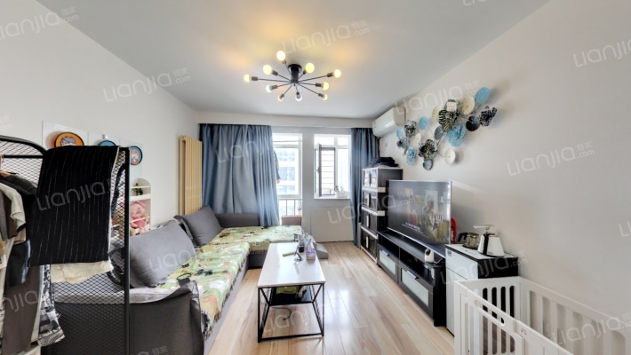 悦泰诚里二手房实景图