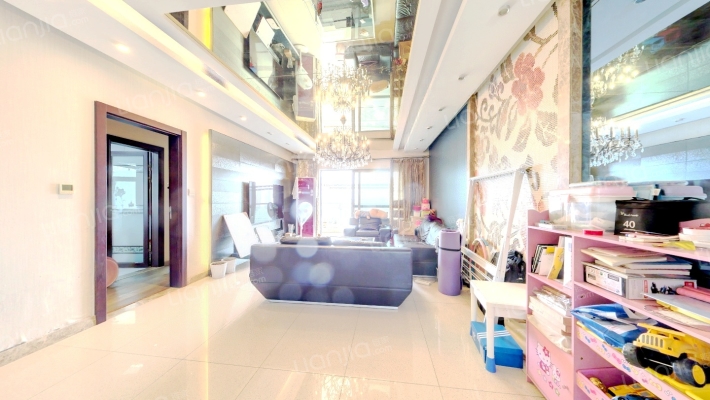 新世界汇豪邸二手房实景图