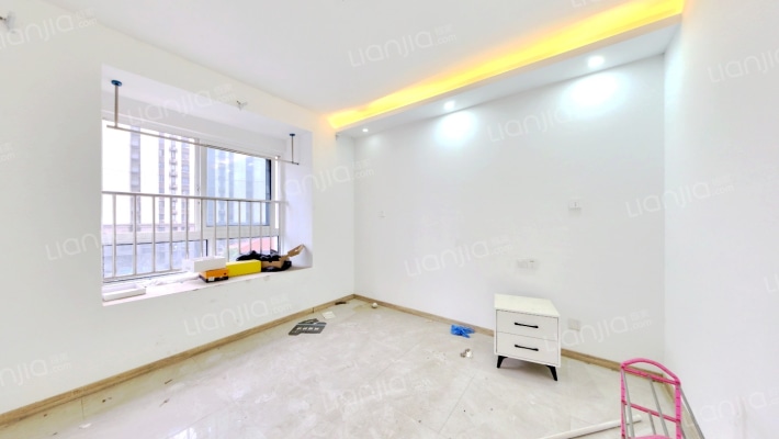 辰吉嘉苑二手房实景图