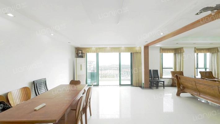 海怡湾畔二手房实景图