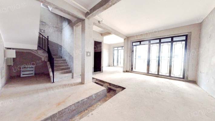 绿城高尔夫小镇二手房实景图