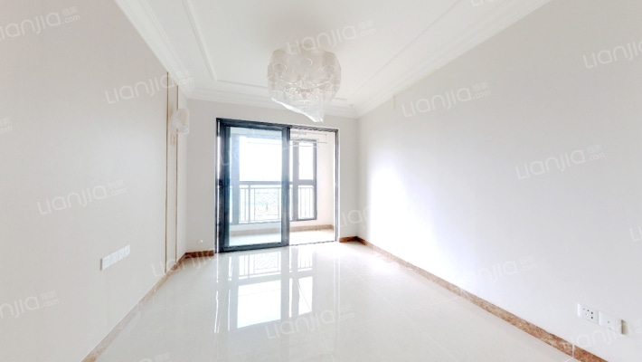 恒大中央公园C区二手房实景图