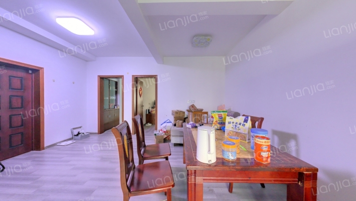 滨江公寓二手房实景图