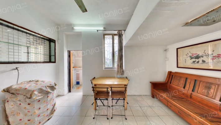 基立新村二手房实景图