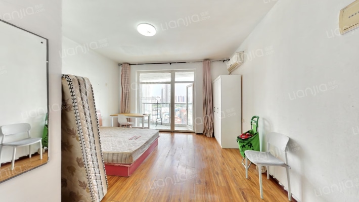 卡迪亚公馆二手房实景图