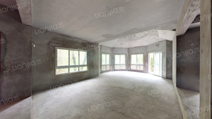 常青藤人文别墅二手房实景图