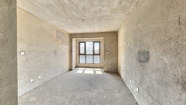 嘉华帕醍欧二手房实景图