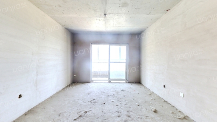 此房房本满二，南北通透格局，楼层中高层，明厨明卫-客厅