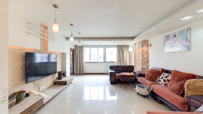 湘卫花苑二手房实景图