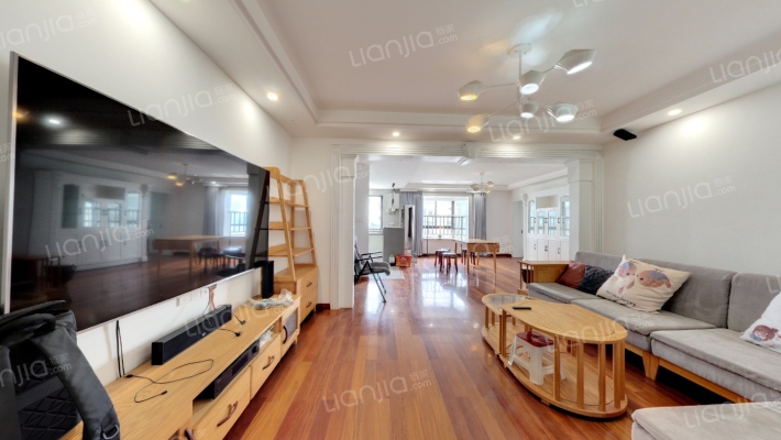 晶晶大厦二手房实景图