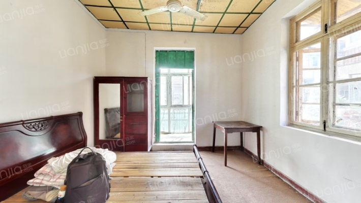 为群一村二手房实景图