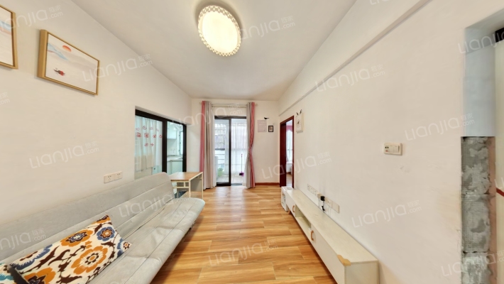 英豪花园二手房实景图